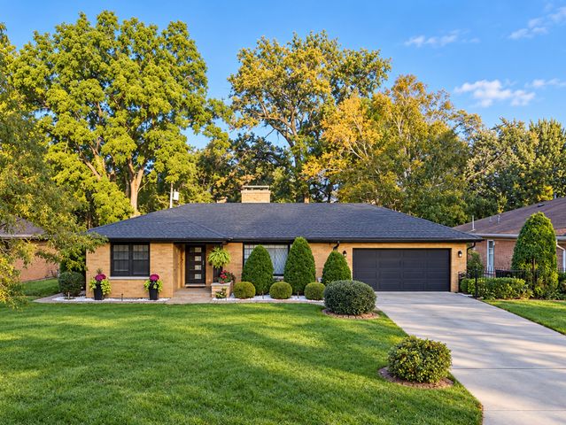 6621 N Kolmar Avenue, Lincolnwood, IL 60712