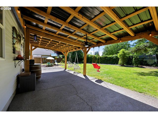 554 Sw 12TH Cir, Troutdale, OR 97060