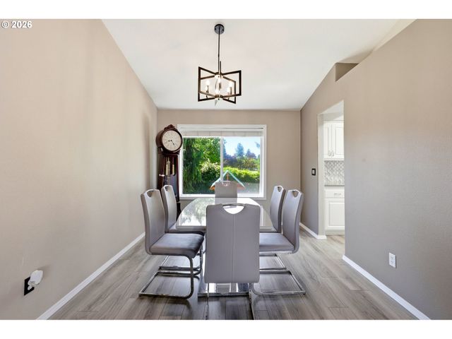 554 Sw 12TH Cir, Troutdale, OR 97060