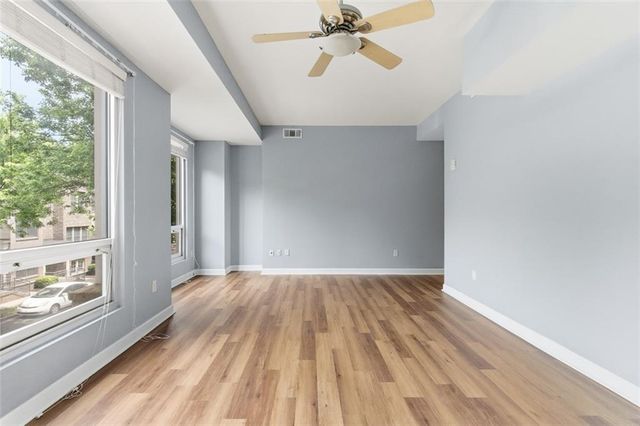 711 Cosmopolitan Drive NE 213, Atlanta, GA 30324