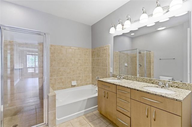 711 Cosmopolitan Drive NE 213, Atlanta, GA 30324