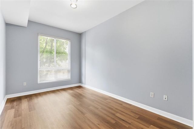 711 Cosmopolitan Drive NE 213, Atlanta, GA 30324
