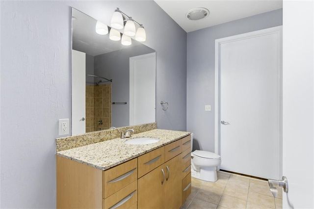 711 Cosmopolitan Drive NE 213, Atlanta, GA 30324