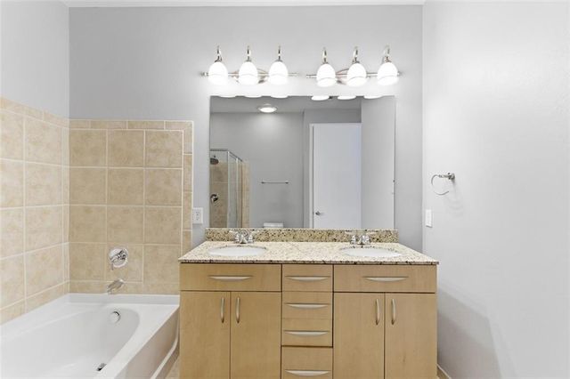 711 Cosmopolitan Drive NE 213, Atlanta, GA 30324