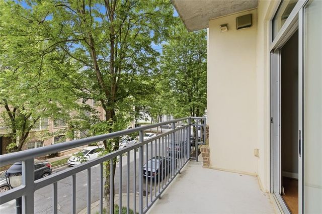 711 Cosmopolitan Drive NE 213, Atlanta, GA 30324