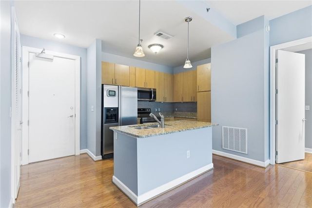 711 Cosmopolitan Drive NE 213, Atlanta, GA 30324