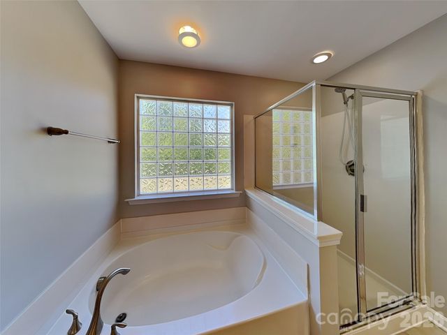 11206 Scottsman Trace Drive, Charlotte, NC 28273