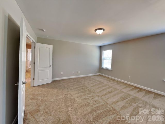 11206 Scottsman Trace Drive, Charlotte, NC 28273