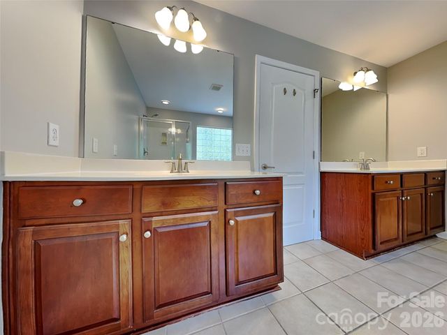 11206 Scottsman Trace Drive, Charlotte, NC 28273