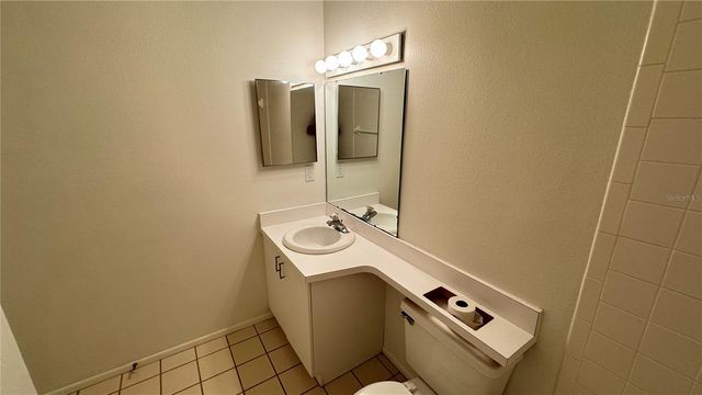 950 WATERSIDE LANE, Bradenton, FL 34209