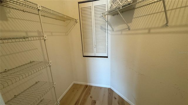 950 WATERSIDE LANE, Bradenton, FL 34209