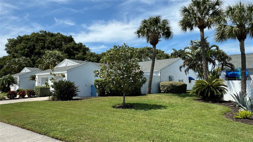 950 WATERSIDE LANE, Bradenton, FL 34209