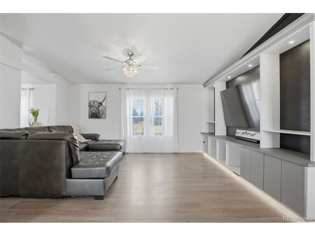 424 Zante Way, Lochbuie, CO 80603