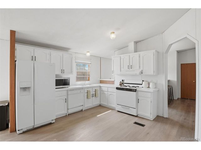 424 Zante Way, Lochbuie, CO 80603