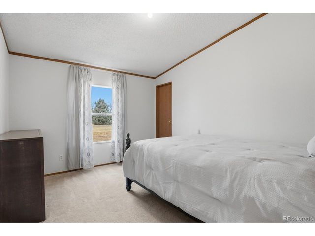 424 Zante Way, Lochbuie, CO 80603