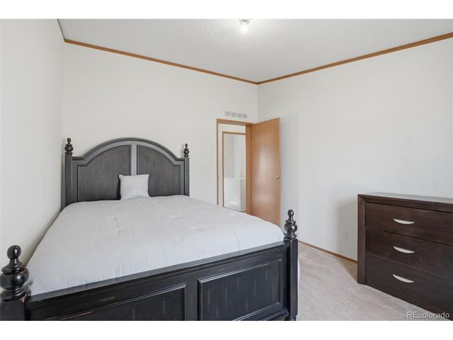 424 Zante Way, Lochbuie, CO 80603