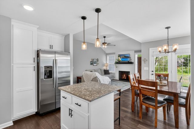1413 Fredrick Dr, Clarksville, TN 37042