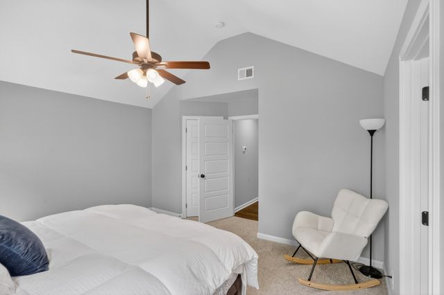 1413 Fredrick Dr, Clarksville, TN 37042
