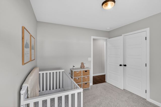 1413 Fredrick Dr, Clarksville, TN 37042