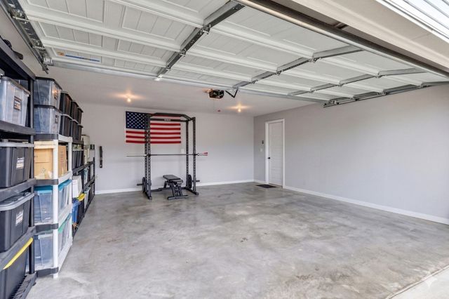1413 Fredrick Dr, Clarksville, TN 37042