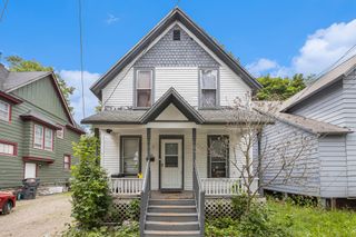 1018 Oak Street, Kalamazoo, MI 49008