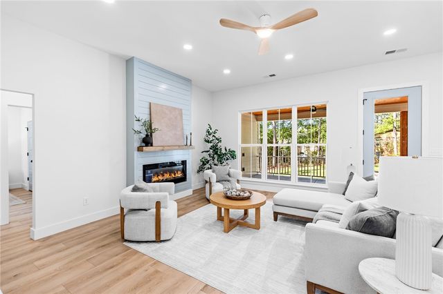 1433 Stillwater Drive, Seneca, SC 29672