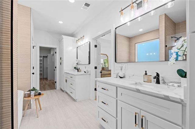 1433 Stillwater Drive, Seneca, SC 29672