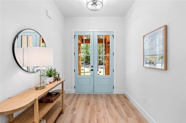 1433 Stillwater Drive, Seneca, SC 29672