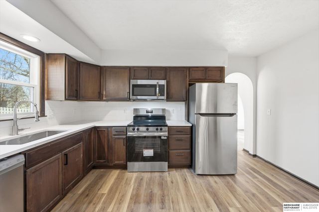 14048 Pierce Street, Omaha, NE 68144