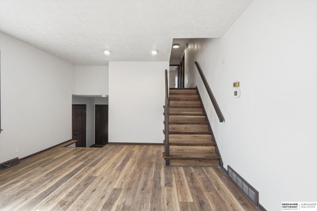 14048 Pierce Street, Omaha, NE 68144