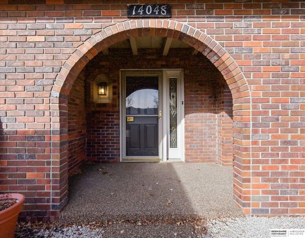 14048 Pierce Street, Omaha, NE 68144