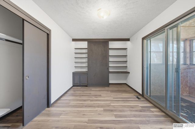 14048 Pierce Street, Omaha, NE 68144