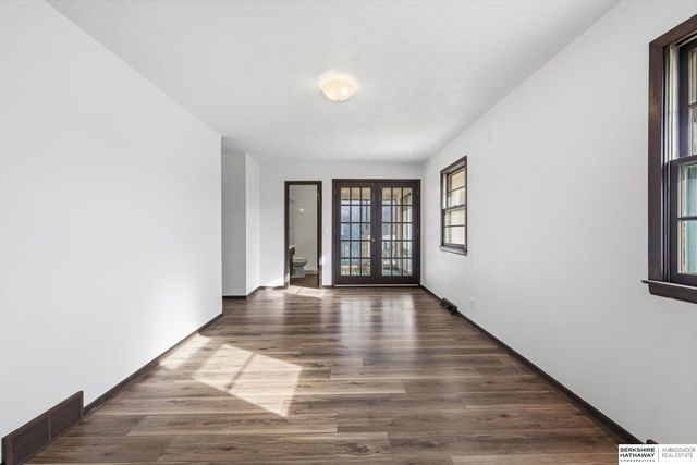 14048 Pierce Street, Omaha, NE 68144