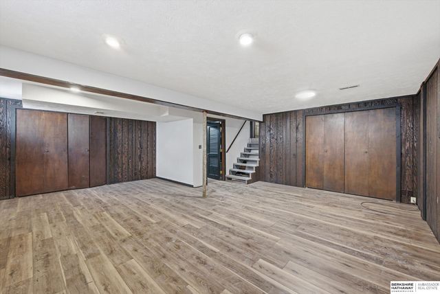 14048 Pierce Street, Omaha, NE 68144