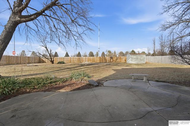 14048 Pierce Street, Omaha, NE 68144