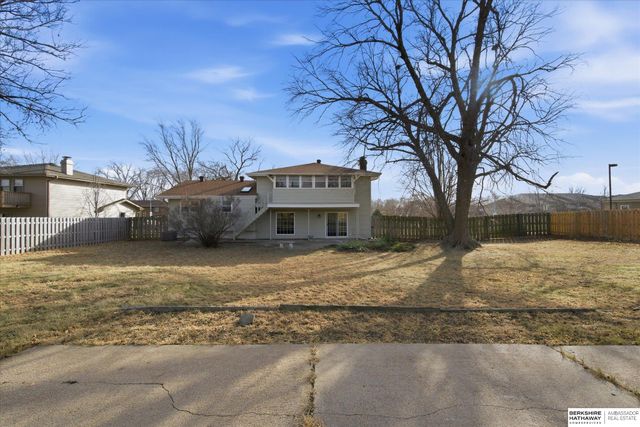 14048 Pierce Street, Omaha, NE 68144