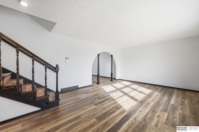 14048 Pierce Street, Omaha, NE 68144