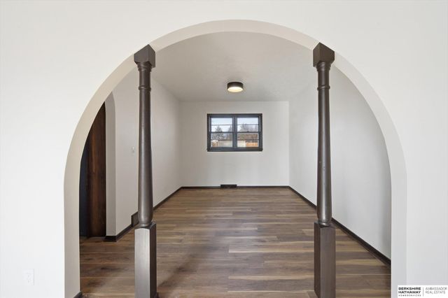 14048 Pierce Street, Omaha, NE 68144