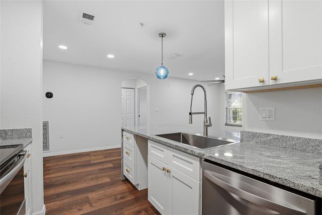 8809 MANOR LOOP 106, Lakewood Ranch, FL 34202