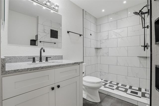 8809 MANOR LOOP 106, Lakewood Ranch, FL 34202