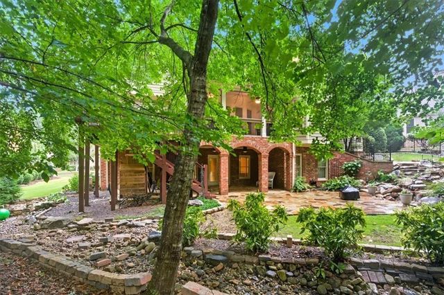 120 Fernwood Drive, Woodstock, GA 30188