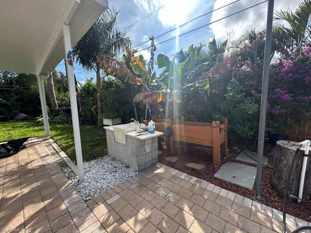 18464 Iris RD, Fort Myers, FL 33967