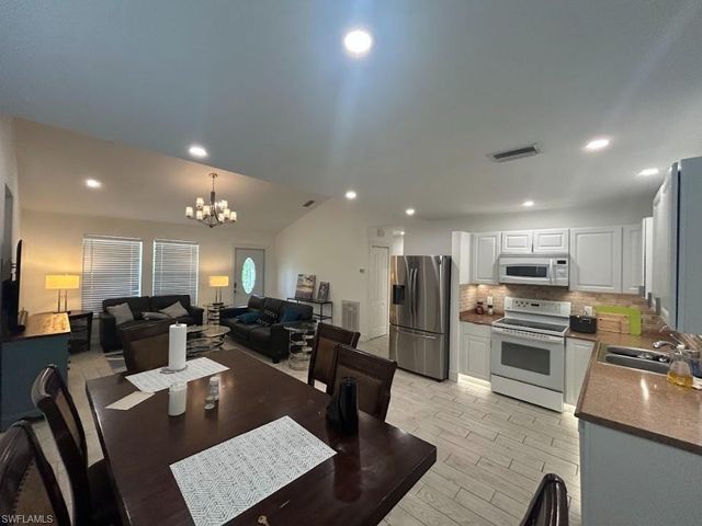 18464 Iris RD, Fort Myers, FL 33967