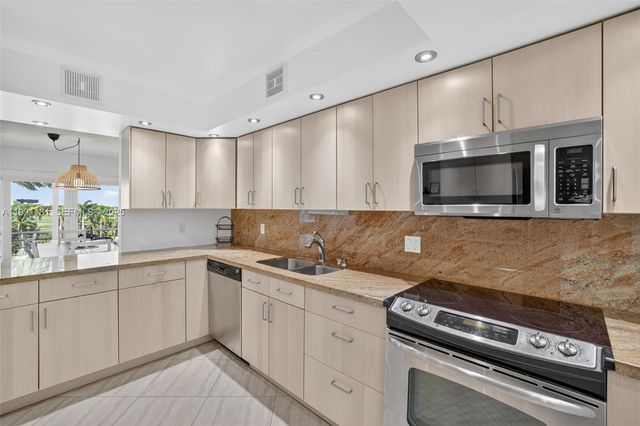 200 Diplomat Pkwy 531, Hallandale Beach, FL 33009