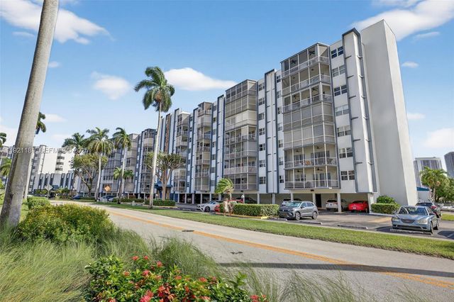 200 Diplomat Pkwy 531, Hallandale Beach, FL 33009