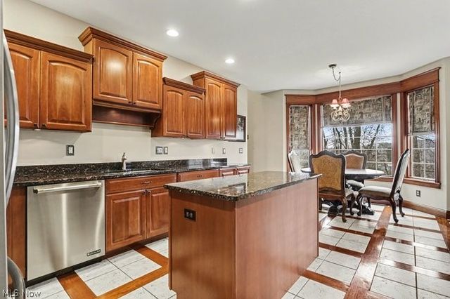 1917 Nichole Circle, Lancaster, OH 43130