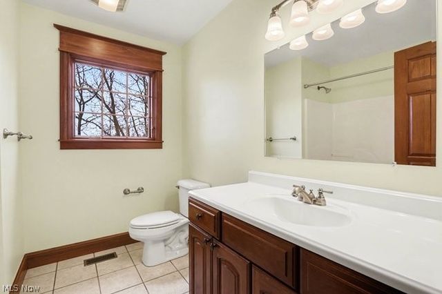 1917 Nichole Circle, Lancaster, OH 43130