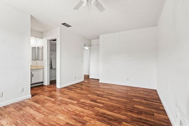 4151 Oak Terrace Drive 4151, Greenacres, FL 33463