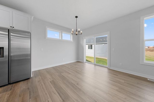 1832 Ridgepointe Court, Hastings, MN 55033