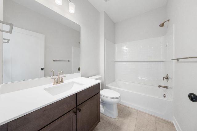 1832 Ridgepointe Court, Hastings, MN 55033